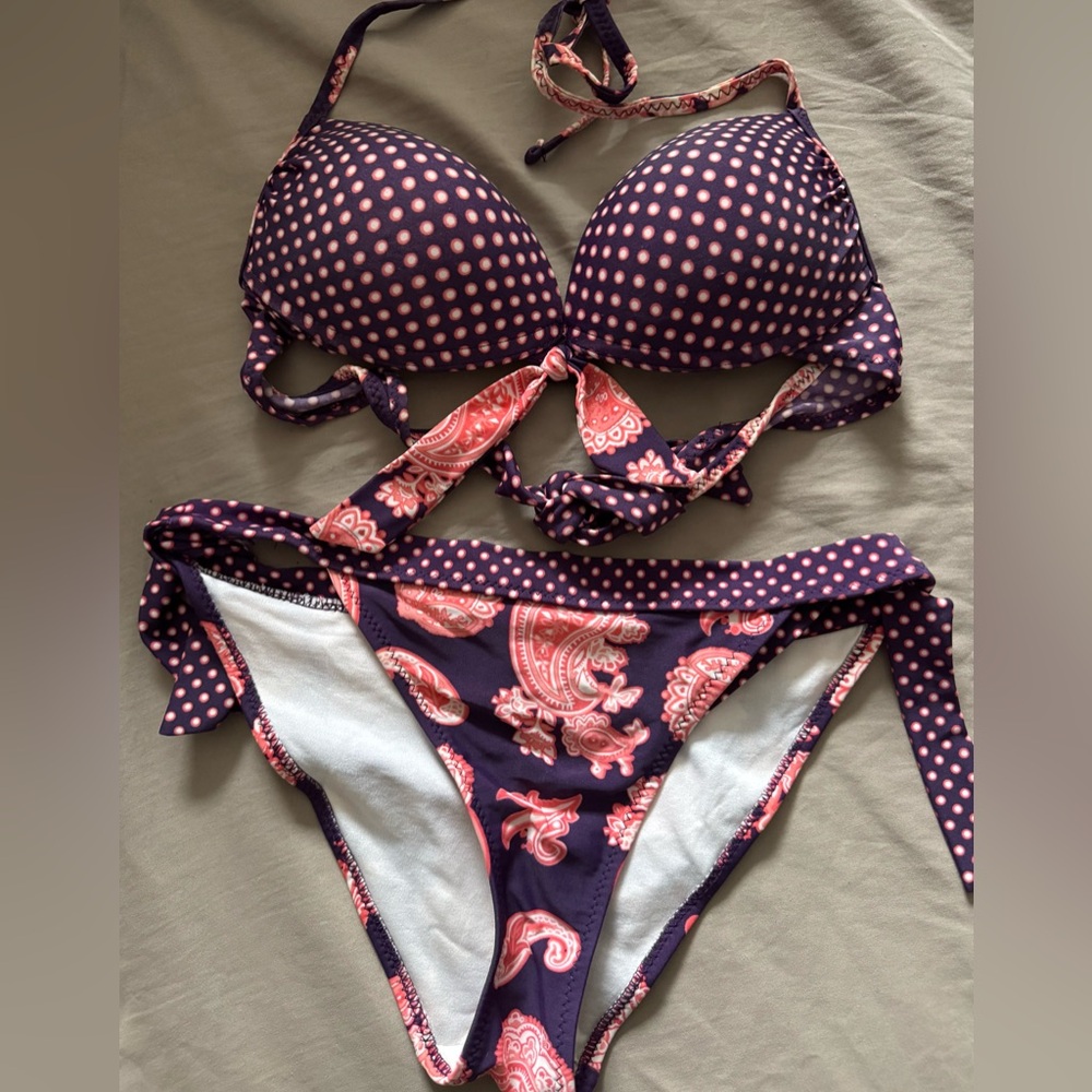 Patterned polka dot bikini set padded top size S two-piece swimsuit